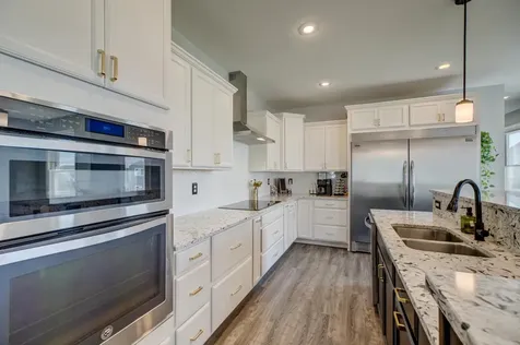 5204 Porchlight Bay Woodbury MN 55129