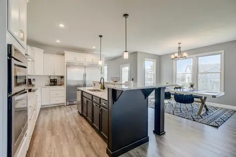 5204 Porchlight Bay Woodbury MN 55129
