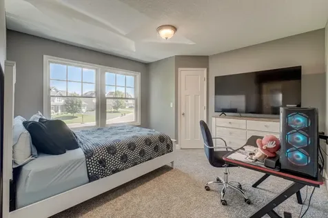 5204 Porchlight Bay Woodbury MN 55129
