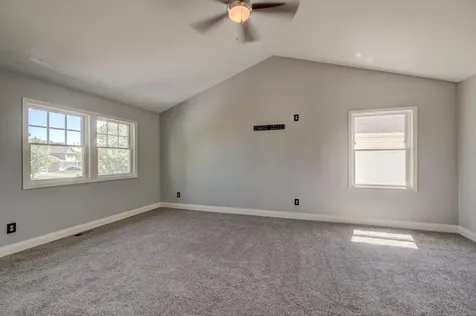 5204 Porchlight Bay Woodbury MN 55129
