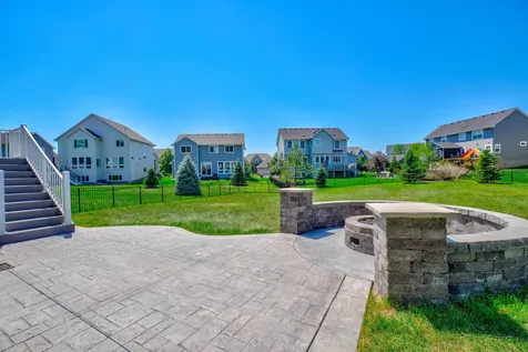 5204 Porchlight Bay Woodbury MN 55129
