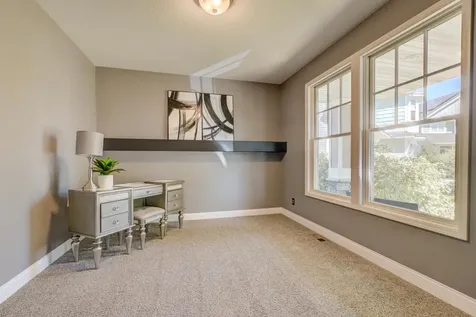 5204 Porchlight Bay Woodbury MN 55129