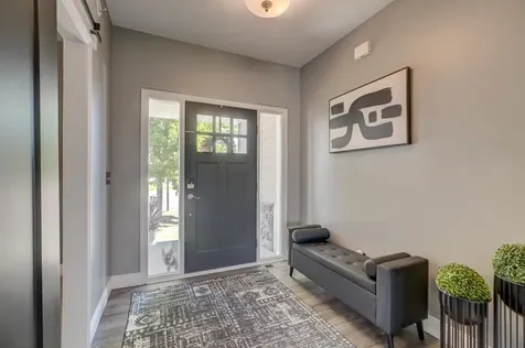 5204 Porchlight Bay Woodbury MN 55129