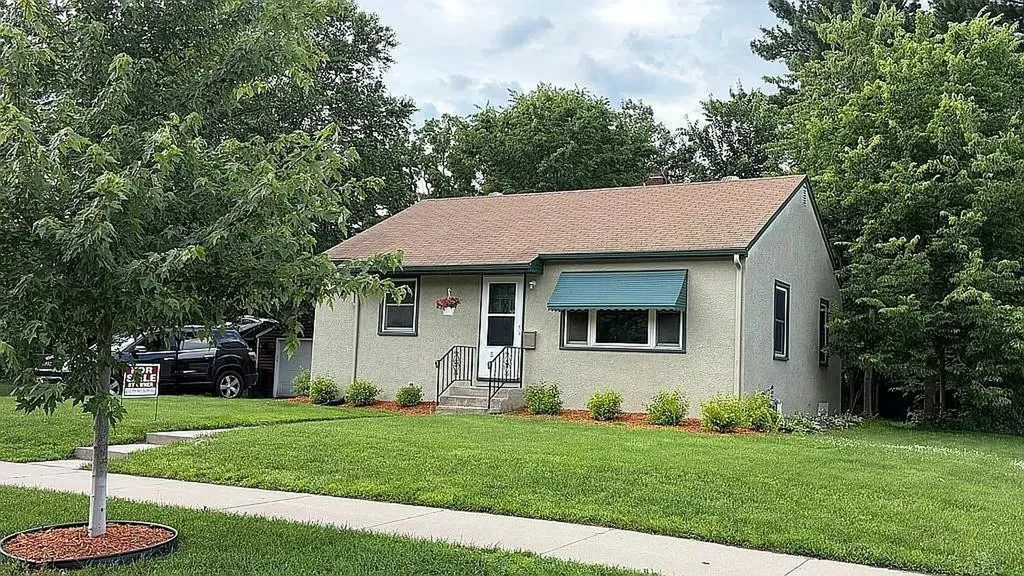 539 Brisbin Street Anoka MN 55303