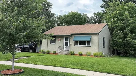 539 Brisbin Street Anoka MN 55303