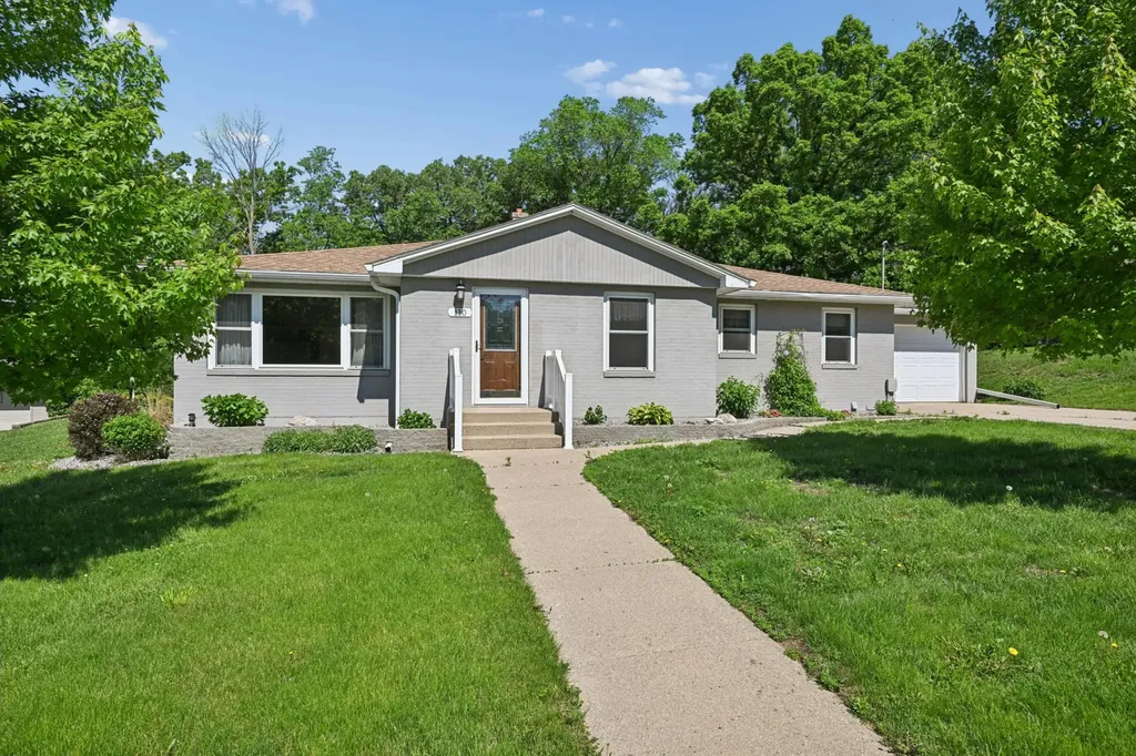 110 Circle Drive Jackson MN 56143
