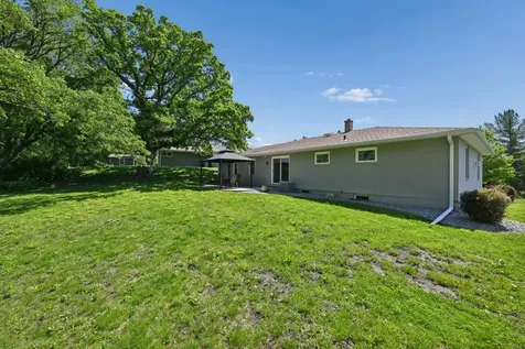 110 Circle Drive Jackson MN 56143