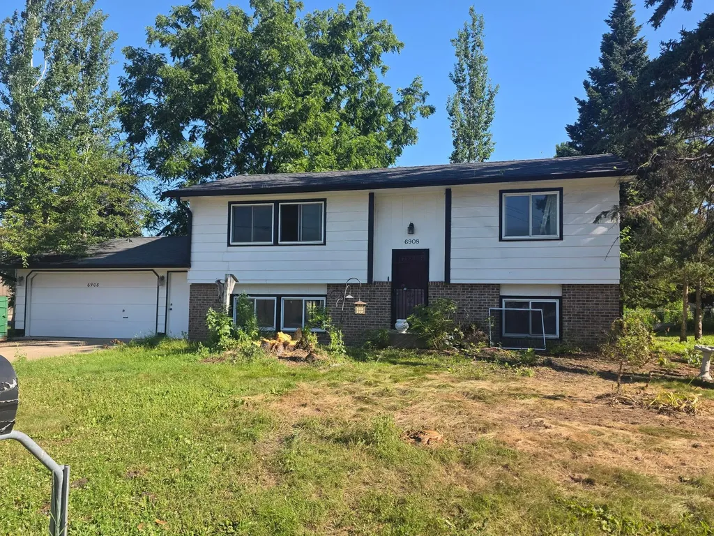 6908 64th Avenue N Brooklyn Park MN 55428