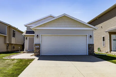 4017 9th Street S Moorhead MN 56560