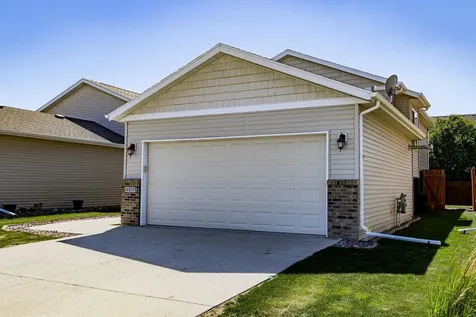 4017 9th Street S Moorhead MN 56560