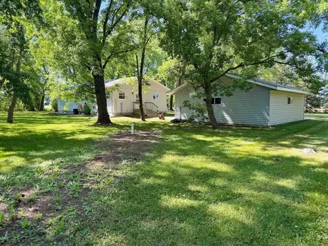 25 Broadway Avenue W Milnor ND 58060