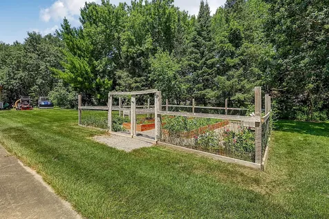 27284 110th Street NW Zimmerman MN 55398