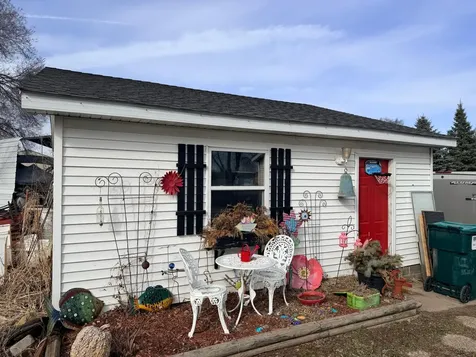 9711 Ireland Avenue NW Annandale MN 55302
