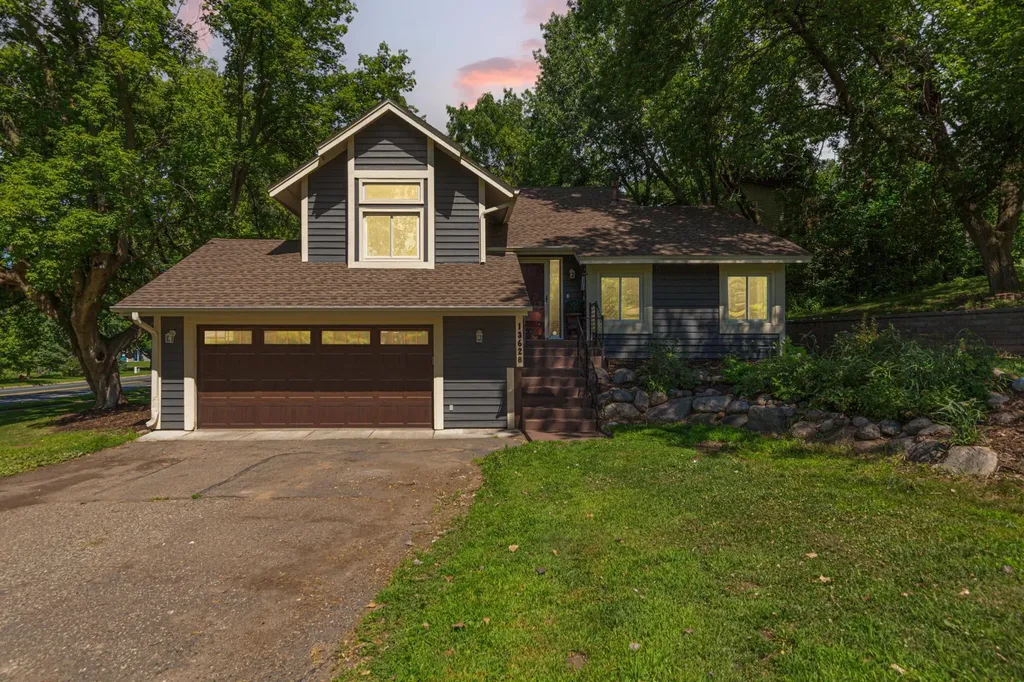 13628 Vincent Circle Burnsville MN 55337