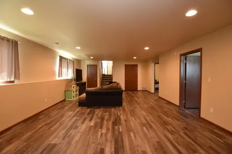 6105 61 Avenue S Fargo ND 58104