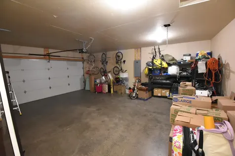 6105 61 Avenue S Fargo ND 58104