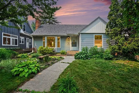 5908 12th Avenue S Minneapolis MN 55417