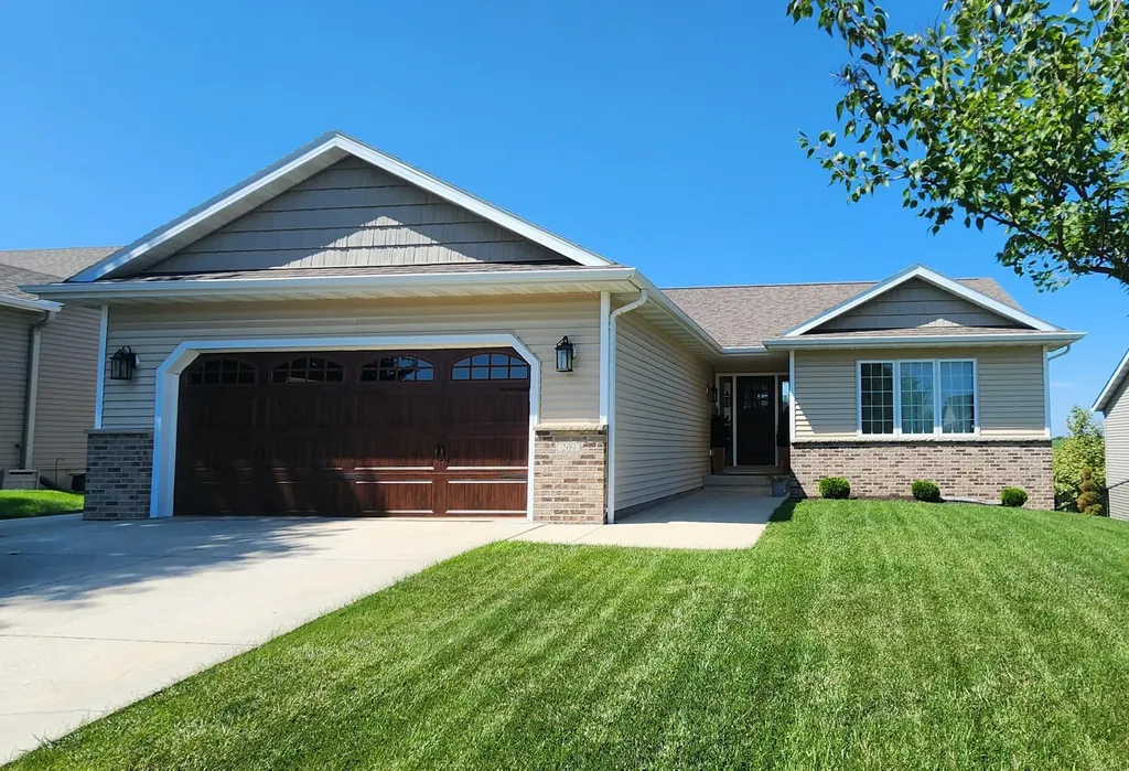 209 Luella Place NE Stewartville MN 55976