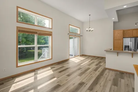 10642 Pond Curve Woodbury MN 55129