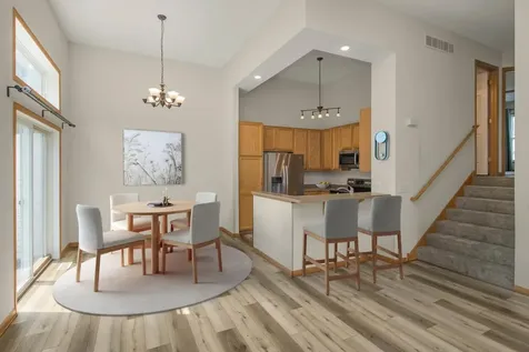 10642 Pond Curve Woodbury MN 55129