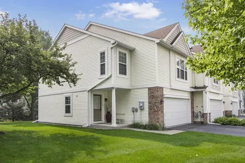 10642 Pond Curve Woodbury MN 55129