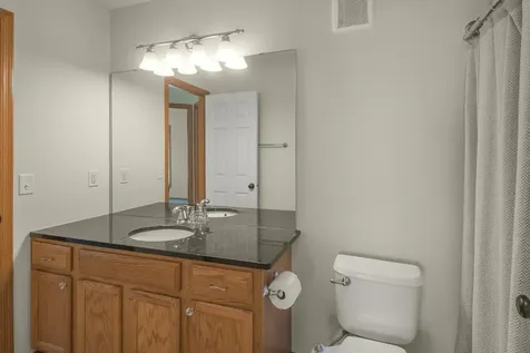 10642 Pond Curve Woodbury MN 55129