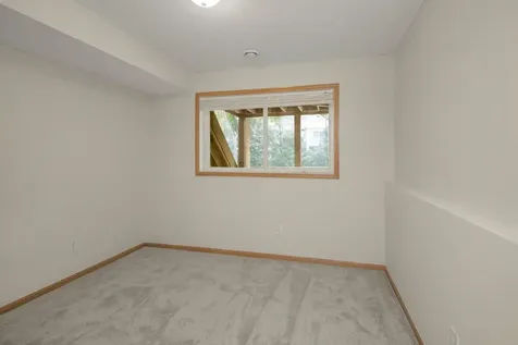 10642 Pond Curve Woodbury MN 55129