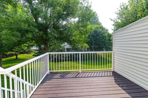 10642 Pond Curve Woodbury MN 55129