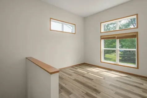 10642 Pond Curve Woodbury MN 55129