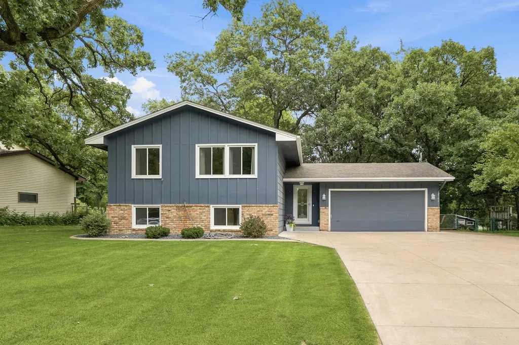 12295 Heather Street NW Coon Rapids MN 55433