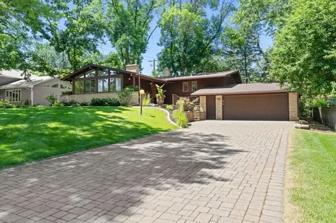 5164 Saint Moritz Drive Fridley MN 55421