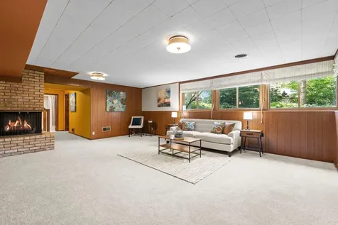 5164 Saint Moritz Drive Fridley MN 55421