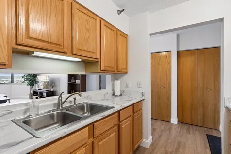 291 7th Street W Saint Paul MN 55102