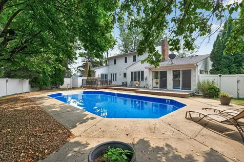 4532 Normandale Highlands Drive Bloomington MN 55437