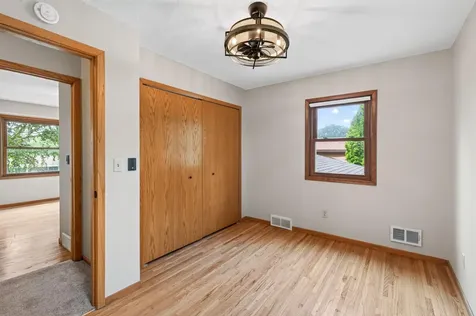 4532 Normandale Highlands Drive Bloomington MN 55437
