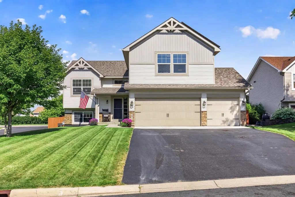 1671 Noric Street Shakopee MN 55379