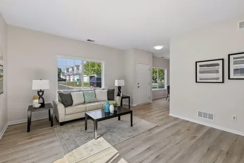 1336 Yorkshire Lane Shakopee MN 55379