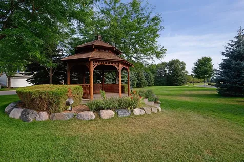1336 Yorkshire Lane Shakopee MN 55379