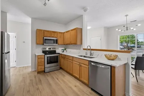 1336 Yorkshire Lane Shakopee MN 55379