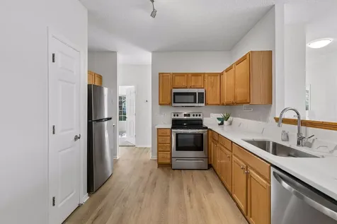 1336 Yorkshire Lane Shakopee MN 55379