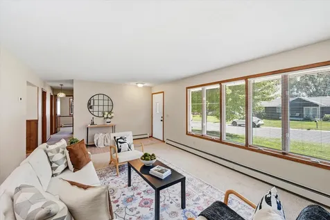 1534 17th Street NW New Brighton MN 55112