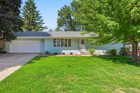 1534 17th Street NW New Brighton MN 55112