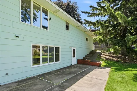 1534 17th Street NW New Brighton MN 55112