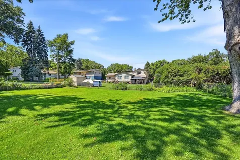 1534 17th Street NW New Brighton MN 55112