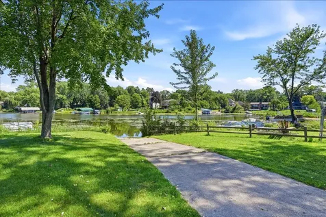 1534 17th Street NW New Brighton MN 55112