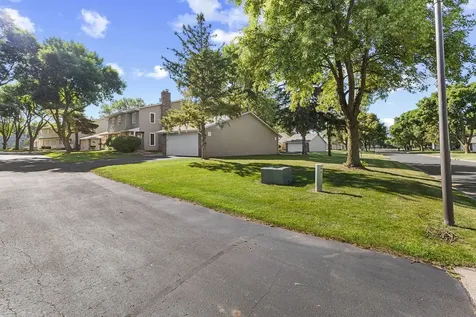 9390 Ranchview Lane N Maple Grove MN 55369