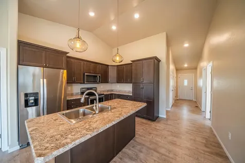 1877 Longview Drive Detroit Lakes MN 56501