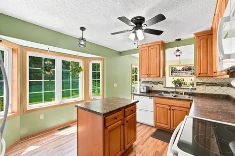 15337 Greenhaven Lane Burnsville MN 55306