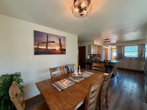 319 & 311 60th Avenue Pipestone MN 56164