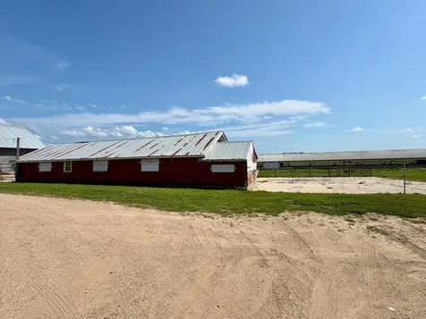 319 & 311 60th Avenue Pipestone MN 56164